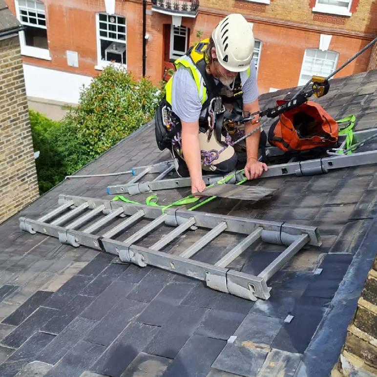 RSR roofing team at work